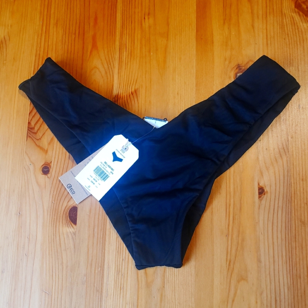 Billabong bikini bottom NEW FIJI